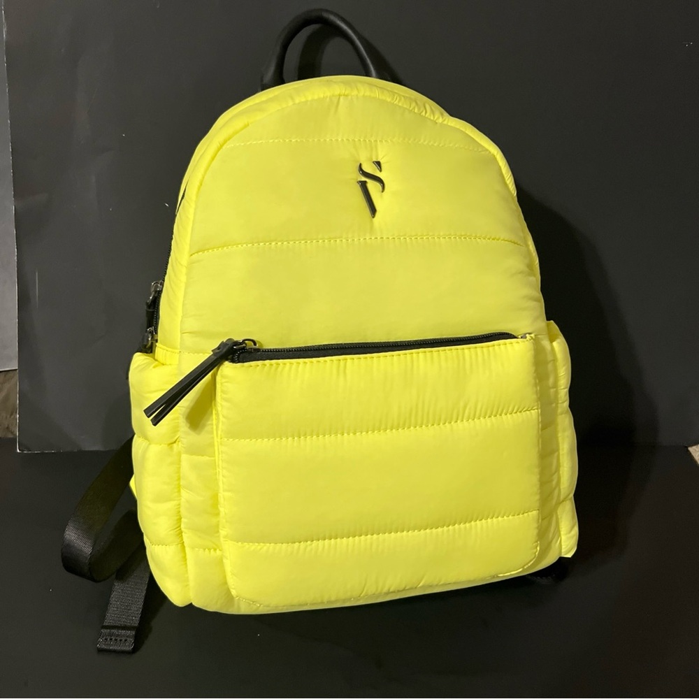 Vera Wang Simply Vera YELLOW Quilted Backpack Retail 79$